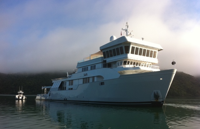 SURI. Weekly charter rate:  from $325,000